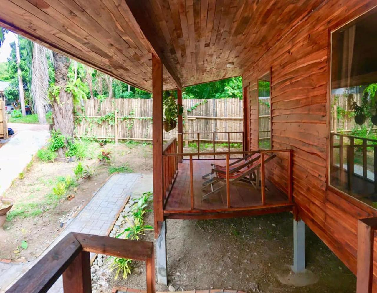 Lanta A Toi House Hotel เกาะลันตา ภายนอก รูปภาพ