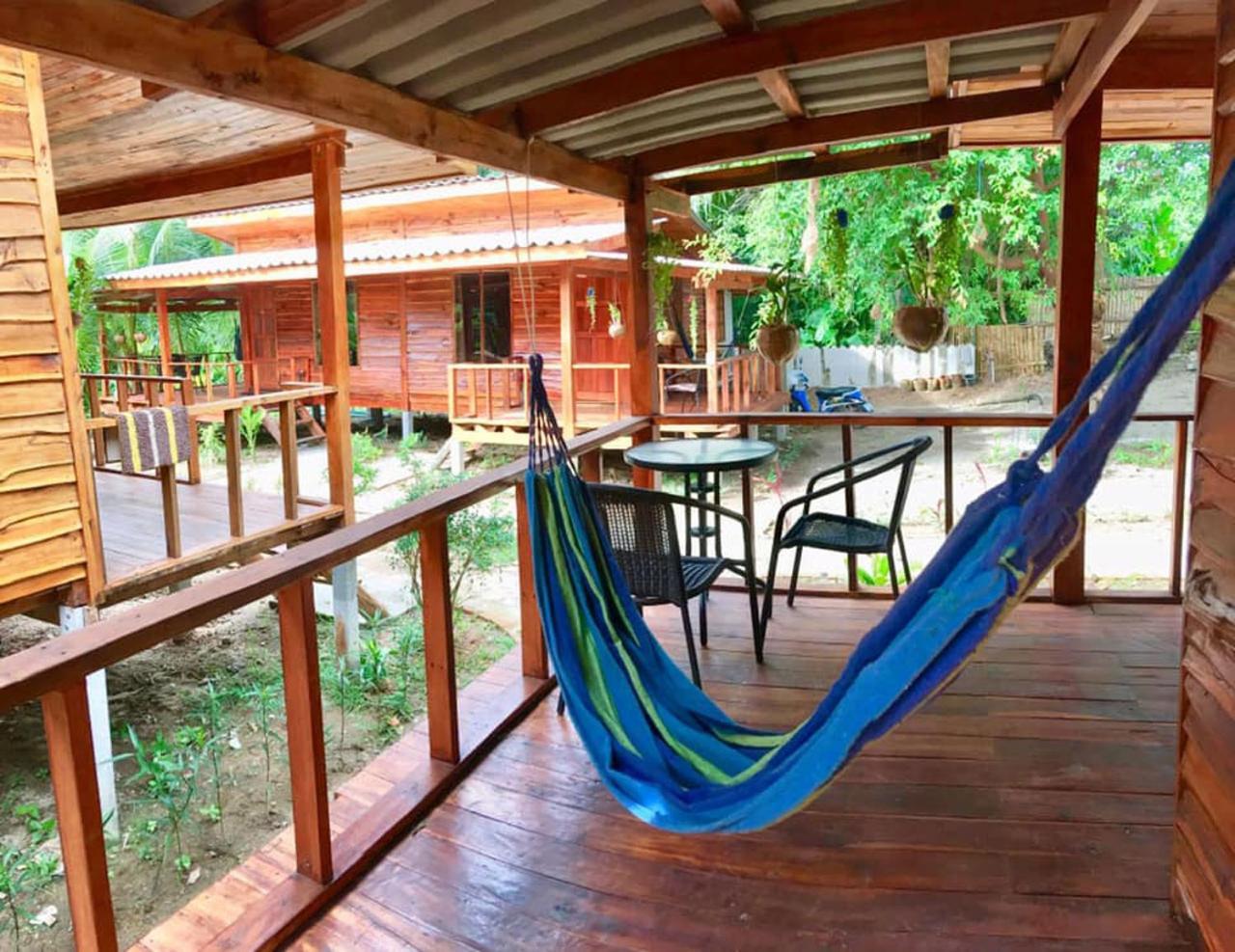 Lanta A Toi House Hotel เกาะลันตา ภายนอก รูปภาพ