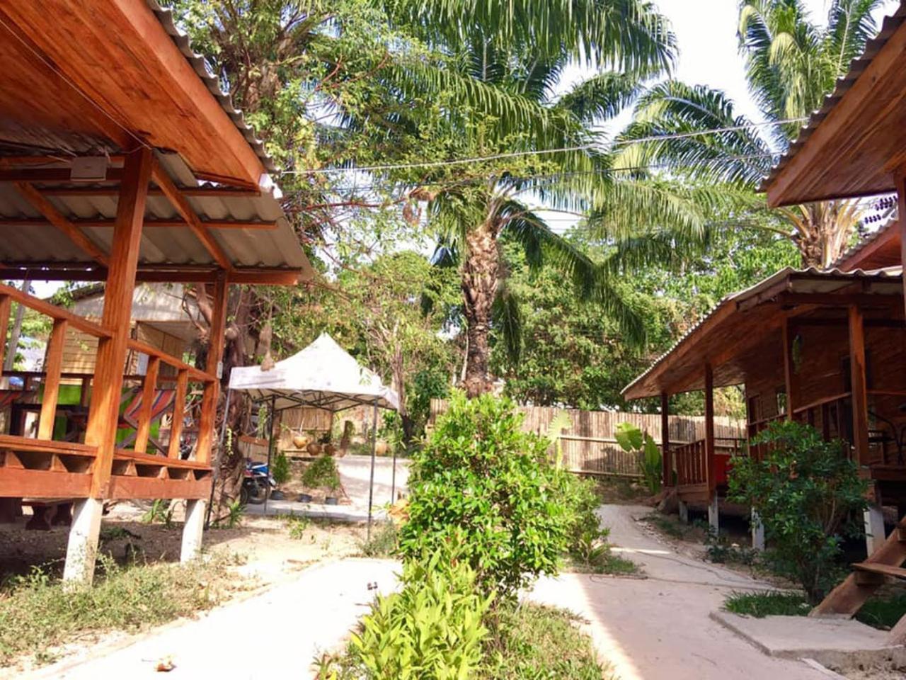 Lanta A Toi House Hotel เกาะลันตา ภายนอก รูปภาพ