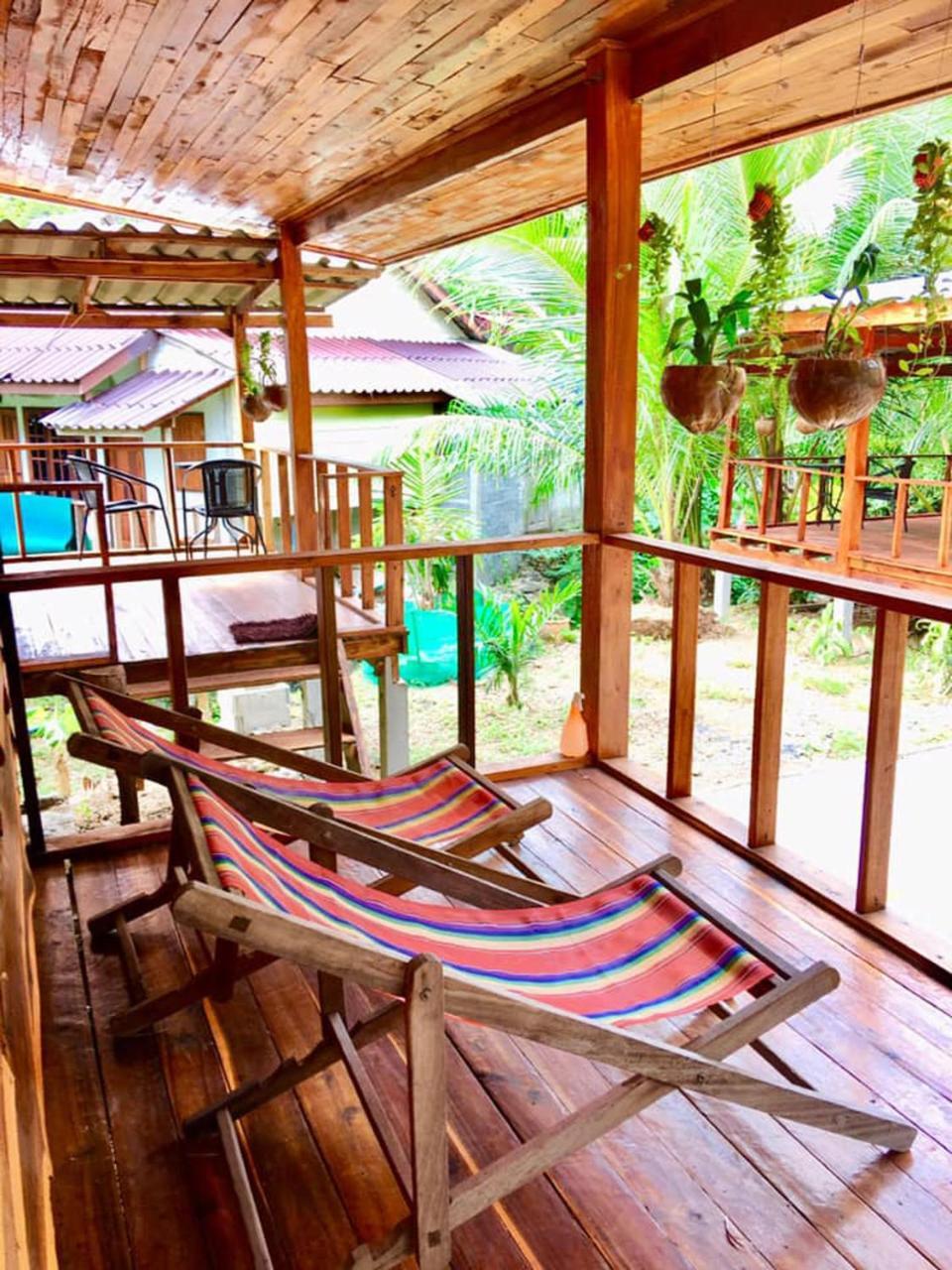Lanta A Toi House Hotel เกาะลันตา ภายนอก รูปภาพ