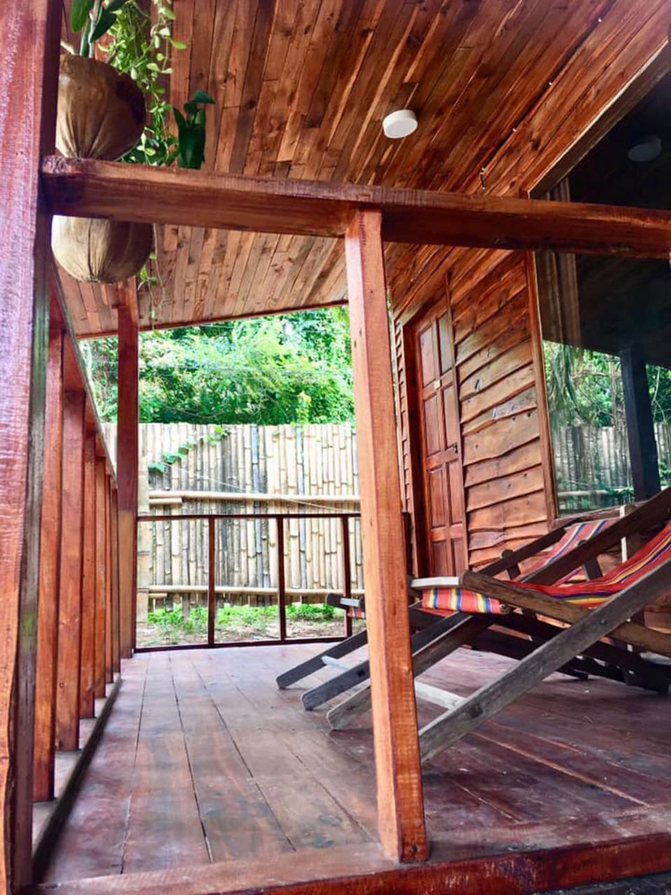 Lanta A Toi House Hotel เกาะลันตา ภายนอก รูปภาพ