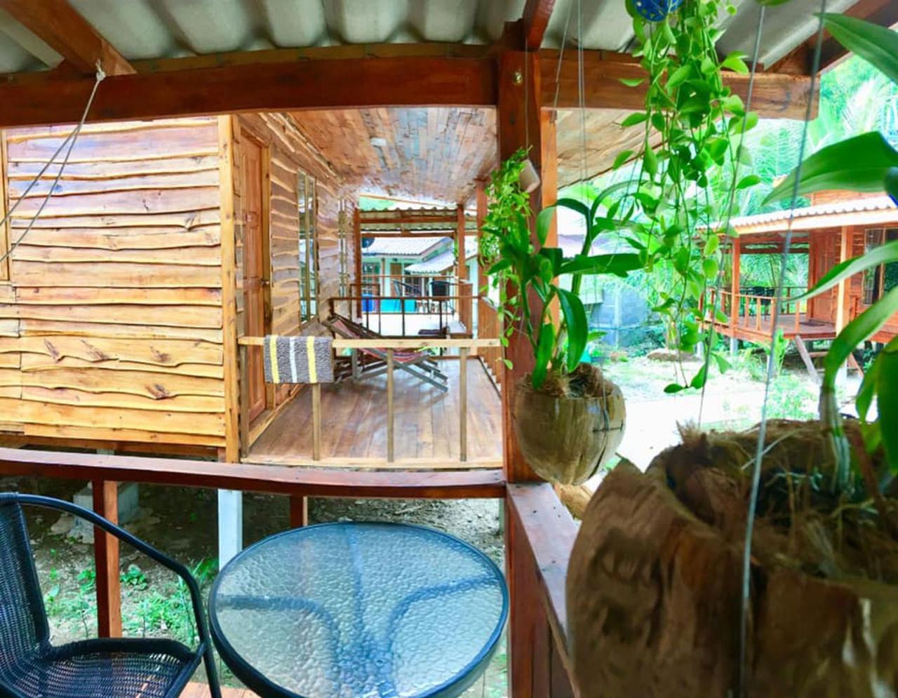 Lanta A Toi House Hotel เกาะลันตา ภายนอก รูปภาพ