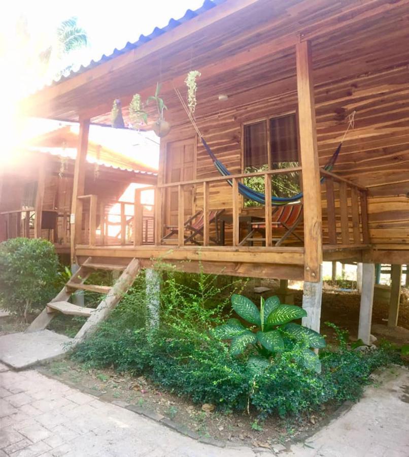 Lanta A Toi House Hotel เกาะลันตา ภายนอก รูปภาพ